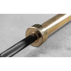 Barre de cross-training diamètre olympique 220 cm et 205.000 PSI dorée et noire mat - GOLD KNIGHT BAR