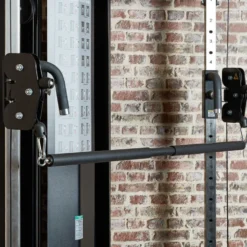 Barre de traction de 16 mm de diamètre avec œillets universels - Option compatible avec la station ATX Cross Trainer