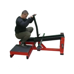 Belt Squat à charge libre pour séances jambes et fessiers complètes en salle publique