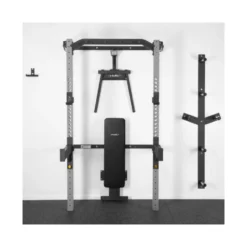 Demi rack à fixation murale avec divers équipements - Matériel de musculation pour homegym