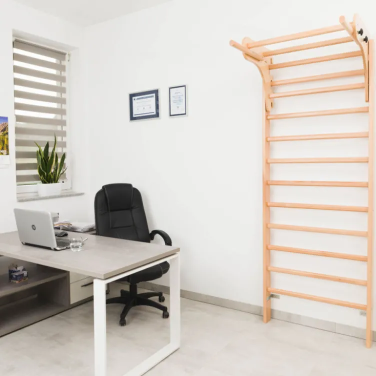 Espaliers d'intérieur en bois avec accessoires de musculation - 190 x 65 cm