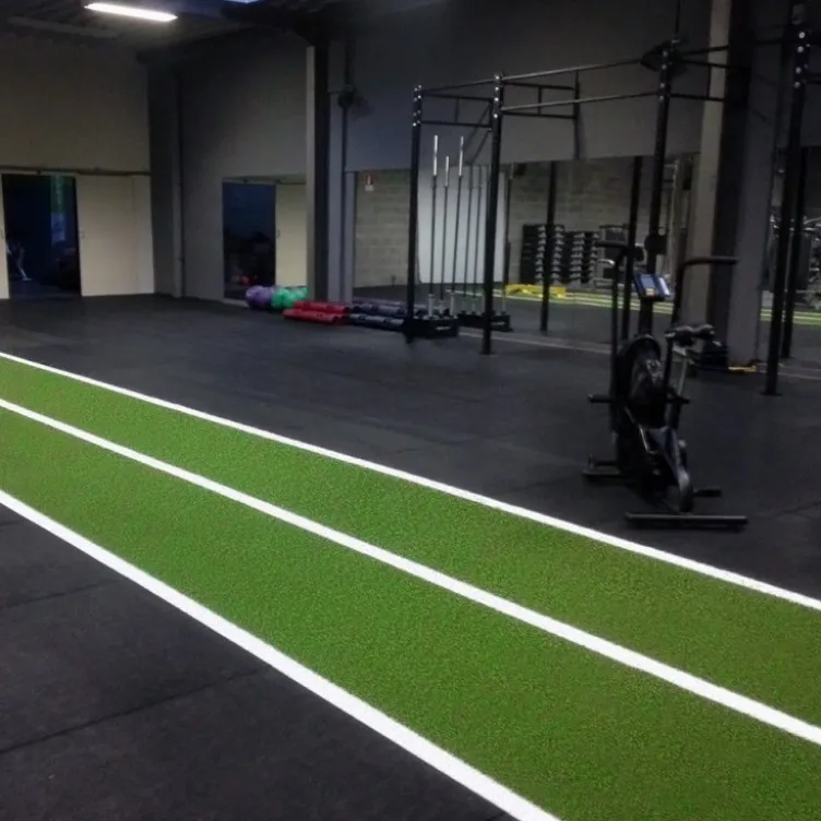 Grand rouleau de gazon synthétique 12,5 ou 25 X 2 mètres pour salle de musculation et box de crosstraining