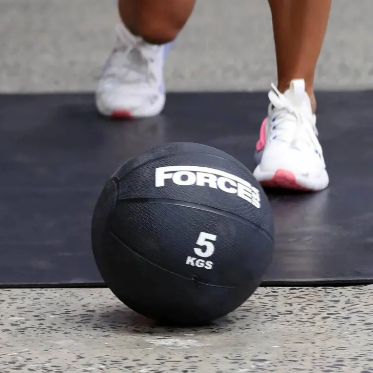 Médecine Ball Force USA de 3 à 9 kg en caoutchouc durable avec surface texturée pour l'Hyrox