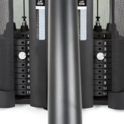 Multi-station d'entraînement avec fonction Lat pull down et Row machine