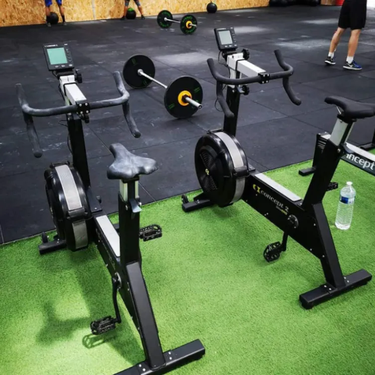 Piste de sprint en rouleau de gazon synthétique 10 x 2 mètres pour musculation