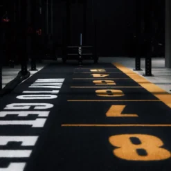 Piste de sprint sur mesure avec design personnalisable de marque ATX pour espaces de crosstraining pro