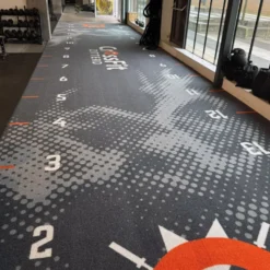 Piste de sprint sur mesure avec design personnalisable de marque ATX pour espaces de crosstraining pro