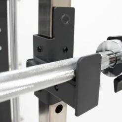 Rack polyvalent Force USA F100 V2 avec 200 kilos de plaques de poids et accessoires de training