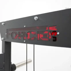 Rack polyvalent Force USA F100 V2 avec 200 kilos de plaques de poids et accessoires de training