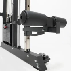 Rack polyvalent Force USA F100 V2 avec 200 kilos de plaques de poids et accessoires de training