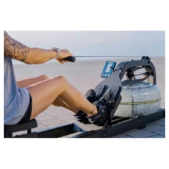 Rameur à eau avec système de recul actif pour trainings en homegym - Roues de transport