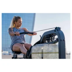 Rameur à eau avec système de recul actif pour trainings en homegym - Roues de transport