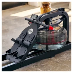 Rameur à eau 17 Litres RowFlow 10.0 avec 4 niveaux de résistance - Rameur à résistance hydraulique compact avec écran inclinable