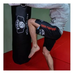 Sac de frappe ultra-résistant hauteur 150 cm idéal pour sport de combat