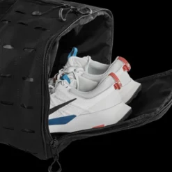 Sac de sport et de voyage d'une volume de 40 à 42 L avec compartiment à chaussures et bandoulière amovible