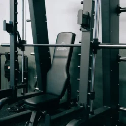 Smith Machine professionnelle pour salle de sport - Capacité de charge 300 kg - Titanium Strength Elite Serie