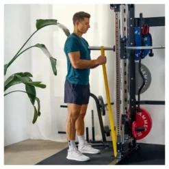 Station de musculation polyvalente Autark Hammer avec barre guidée et accessoires - Barre de traction multi-grip
