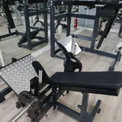 Station Hip Thrust avec plateforme de pied réglable - Equipement professionnel à charge libre
