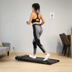 Tapis de marche compact et puissant avec vitesse maximale 6km/h et inclinaison de 5º