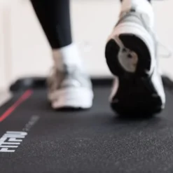 Tapis de marche et course vitesse maximale 8 km/h avec roulettes de transport pour Home-Gym
