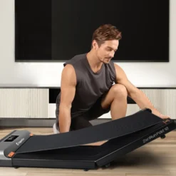 Tapis de marche ZenRun 10 pliable et compact de 1 à 6 km/h avec ordinateur de bord