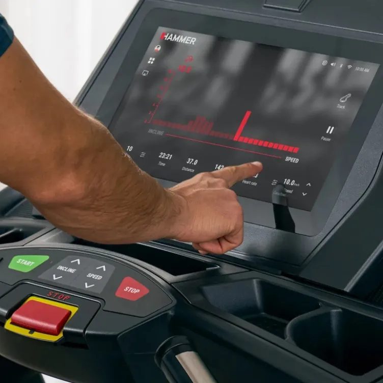 Tapis de running TR 8000 '25 Hammer avec vitesse ajustable de 0,8 à 22 km/h et inclinaison motorisée jusqu'à 15%