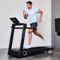 Tapis roulant Hi Tech pour exercices de cardio - Polyvalence extrême