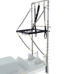 Tour pour Pilates Reformer avec 45 points de fixation et barre de poussée en forme de V - 8 ressorts inclus