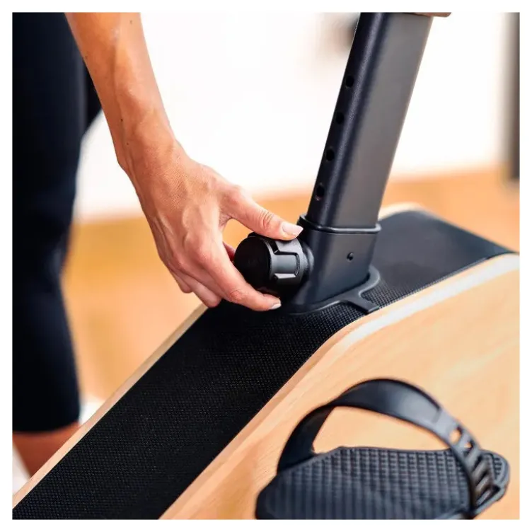 Vélo d'appartement Hammer en bois noble avec 16 niveaux de résistance et roue d'inertie de 8 kg