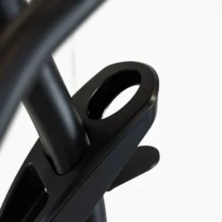 Vélo d'appartement vertical ST900 Titanium Strength Performance Séries avec siège XXL - Roue d'inertie 14 kg