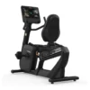 Vélo de cardio semi-allongé Titanium RB1100T à usage pro avec écran tactile de 15,6 pouces - Roue d'inertie 14 kg PRO Séries