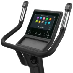 Vélo de cardio-training professionnel Velocer UB avec écran LCD connecté pour salle de sport