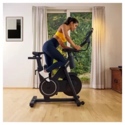 Vélo de spinning Speed race SR Hammer avec roue d'inertie de 20 kg - Speedbike entièrement réglable à 32 niveaux de résistance