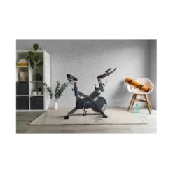 Vélo d'intérieur semi pro avec différents niveaux d'intensité - Selle réglable et guidon multi-positions