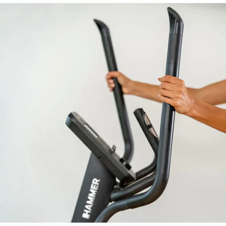 Vélo elliptique de cardio SpeedMotion II avec roue d'inertie 18 kg - 3 niveaux d'inclinaison et 16 niveaux d'intensité