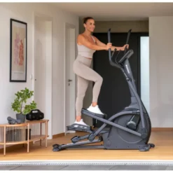Vélo elliptique de cardio SpeedMotion II avec roue d'inertie 18 kg - 3 niveaux d'inclinaison et 16 niveaux d'intensité