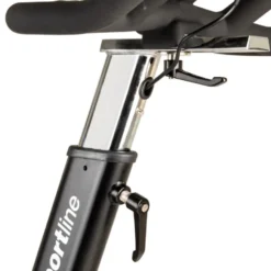 Vélo Indoor professionnel pour training sportif avec application connectée - Volant d'inertie de 20 kg